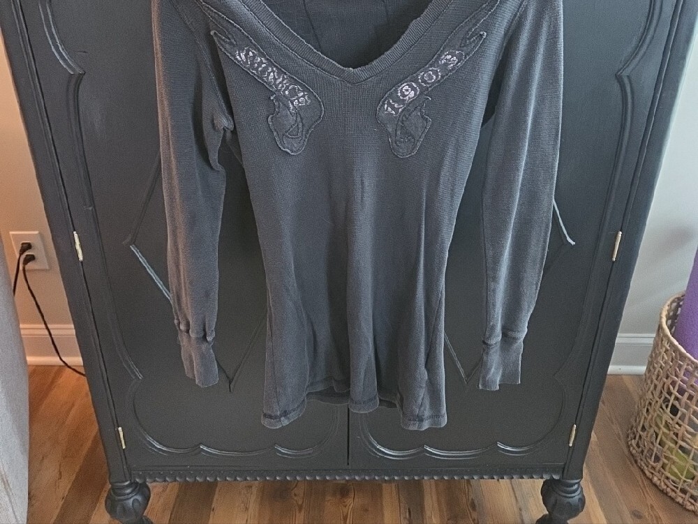 Harley‑Davidson Black Crewneck Shirt with Winged Skull Graphic - Picture 2 of 6